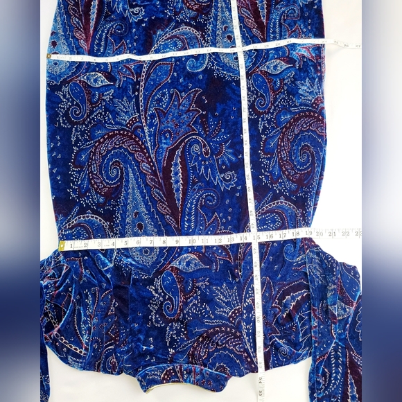 Expressions Blue Paisley Robe - Picture 13 of 14